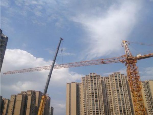 启东市吊车公司_吊车出租使用过程中要严格规程